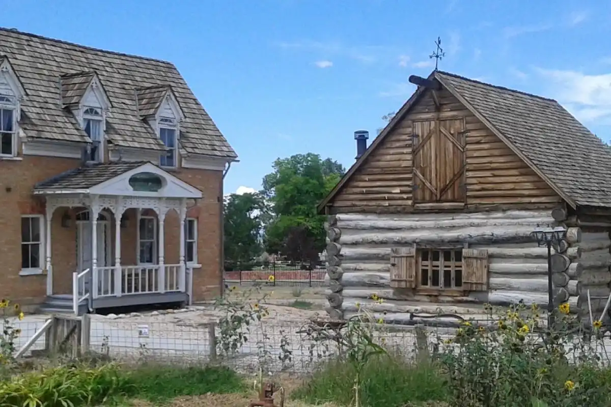 Historic home and buildings at Frontier Homestead State Park